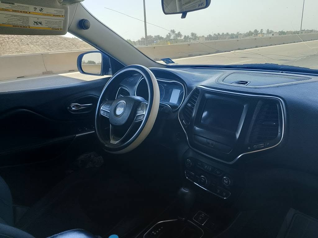 جيب شيروكي 2019 ذي قار صور حادثها موجوده بالصور بدون دواخل محرك 4سلندر 2400 كير مكينه كفاله مكاني الشطره *********** بيع او مراوس الشطره, ذي قار
