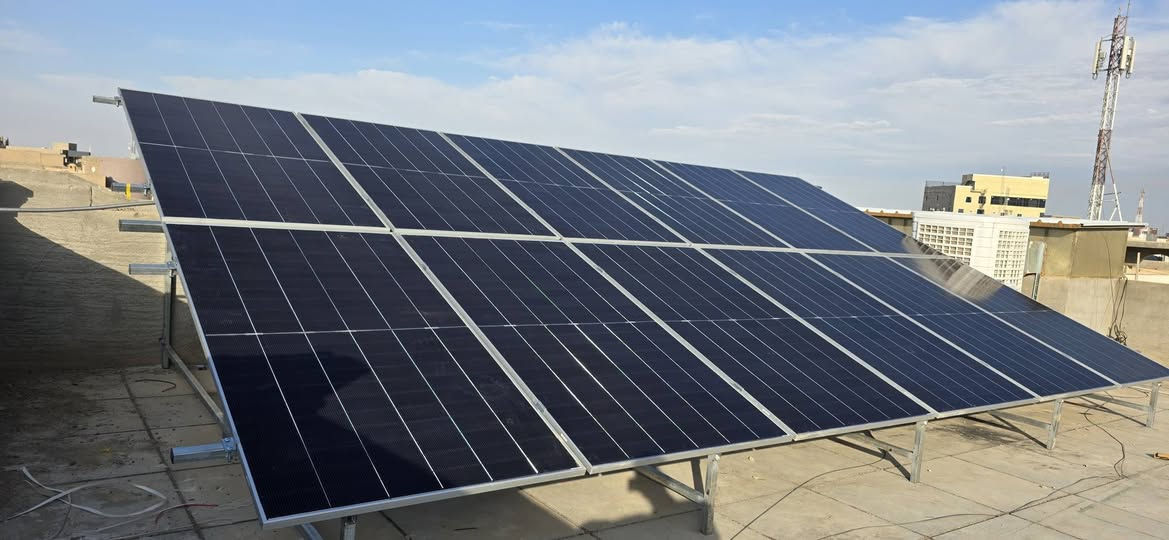 طاقة شمسية • ٣٠ أمبير/٢٠ ليلي • انفيرتر 12kw