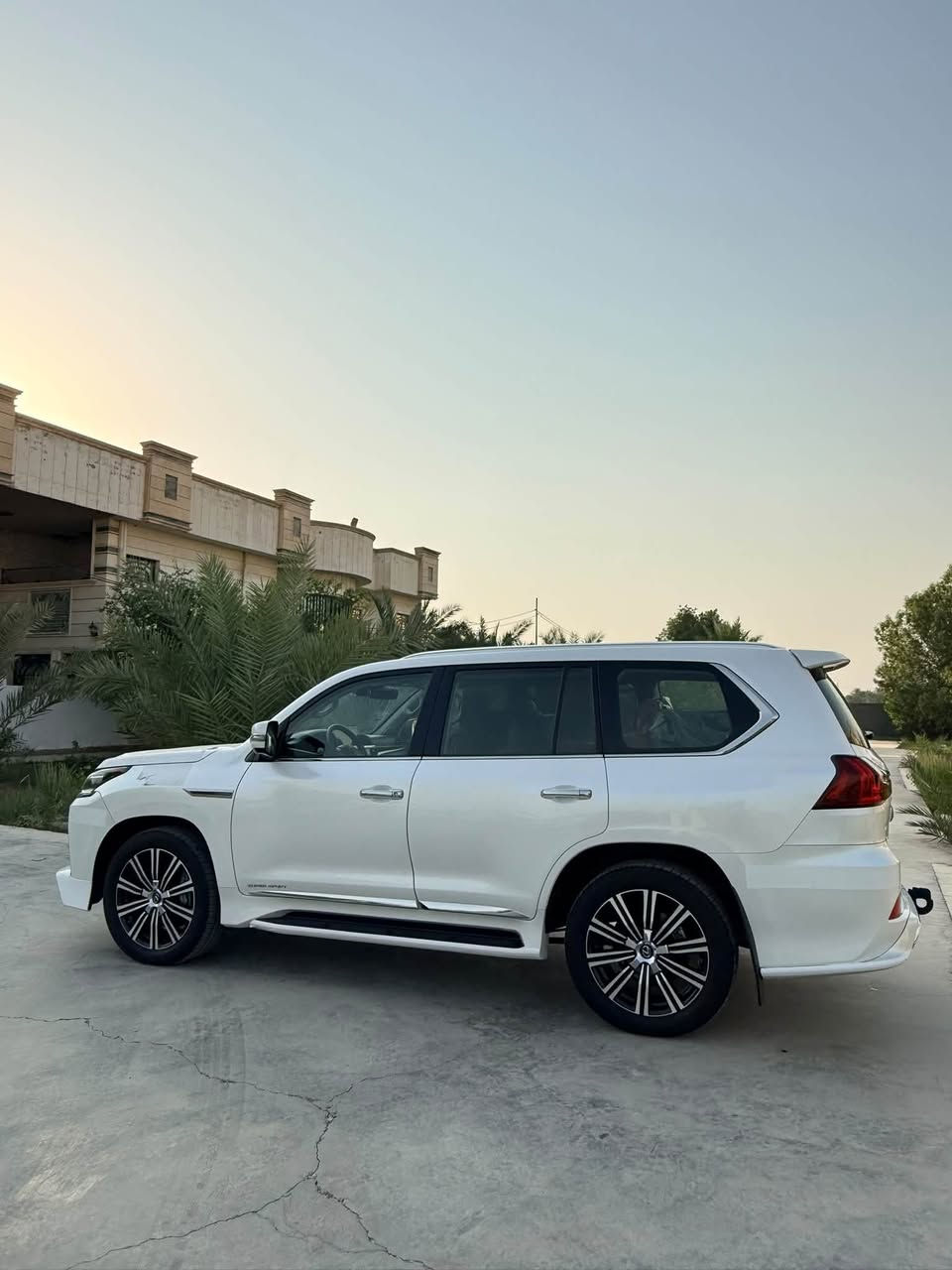 سلام عليكم لكزز  LX570 2020
بريم اصل داخل مشمشي فول موصفات و

موصفات لكزز البريم معروفه

مكفوله كفاله عامه الممشى 38كم

اجدد لگزز بلعراق ع مستوى ال2020

مكان السياره بغداد بأسمي تحويل ثاني يوم 

السياره مغلفه PPF ب الكامل 

السعر 78$ وبيهة مجال بسيط 

للاستفسار ***********
