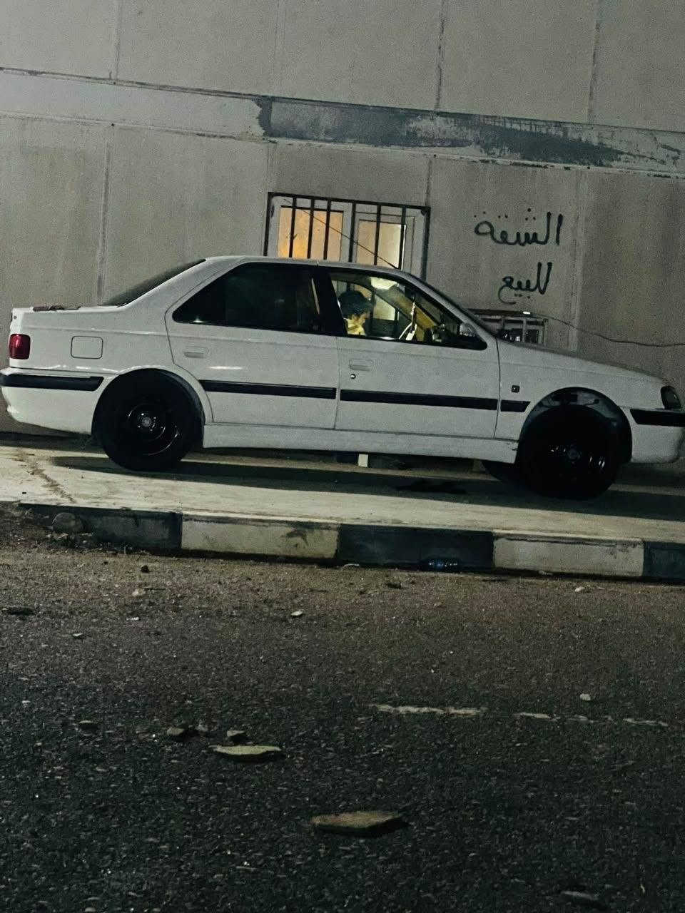 سلام عليكم سياره بيجو باص للبيع فقط مديل 21بسمي حره ثاني يوم حولك مكفوله رقم بغداد سعر 63بيه مجال شي قليل مكاني واسط كوت ***********
