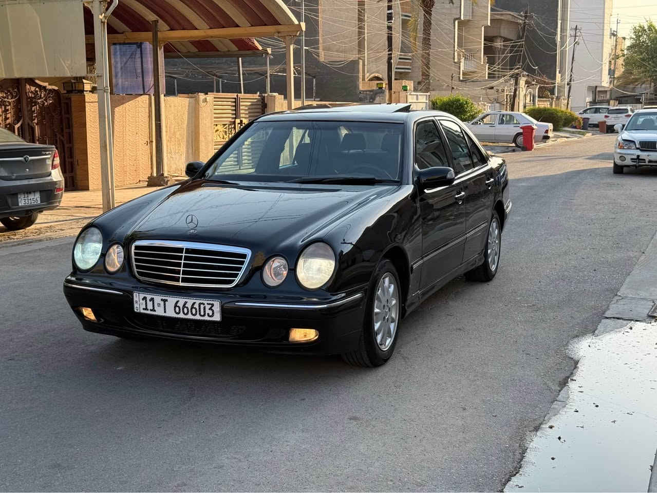 مرسيدس ام عيون E320 موديل 2000 اصل 
محرك V6 ،، السياره فول مواصفات فئه افنگارد
صبغ عام مكفوله من اي ضربه خفيفه او قويه ومكفوله من اي خياس او تعمير ،، السياره جاهزه من كل النواحي محرك وكير مكفولات صدر امامي خلفي جديد منظومه تبريد كامله جديده تخم تاير مع الباتري جديد ،، رقم بغداد دولي وبأسمي ،، المكان بغداد حي الخضراء 
السعر 105 ورقه 
*********** بغداد, العراق
