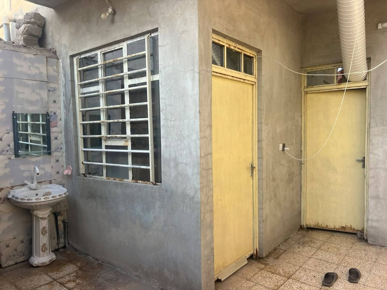 بيت للبيع 100 متر مربع عرفة نوم واستقبال ومشتملاات زراعي حي الزهراء، مقابل معمل الغاز اراضي الفضل مكلف بالنشر هذا رقم صاحبو (( *********** )
