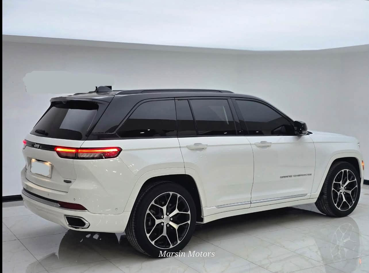 جيب موديل 2022 سومت
فول مواصفات 8 سلندر فورويل جكات 3 شاشات 
المحرك : V8 5.7
ممشى السيارة: 77 الف 
موصفات:
رباعي 4x4
  نظام تعليق هوائي (جكات).
  قيادة ذاتية عند المنعطفات.
  رادار امامي مع مانع تصادم .
  نظام الرؤية الليلية.
  تحذير الخروج عن المسار .
  مستشعر نوم السائق مع نظام التوقف الآلي
  تحذير النقطة عمياء ٥ .
  نظام تحذير عند تجاوز السرعة المحددة.
  نظام عرض المعلومات على الزجاج الامامي (HEAD UP
(DISPLAY
  نظام تقليل الضجيح داخل المقصورة.
  إنارة محيطية.
  شاحن موبايل وايرلس.
  تعديل وضعيات مقود السائق كهربائيا.
  مرايا تعتيم ذاتي.
  المرايا الجانبية قابلة للطي كهربائيا
ظام الصوت من ماكنتوش مع 19 سماعة.
ويل قياس 21 انج .
* سقف بانوراما .
  شاشه كبيرة 10.1 انج .
  شاشة للراكب الأمامي .
  لوحة القيادة بقياس 12 أنج.
5 كاميرات خارجية مع بخاخات ماء للتنظيف.
 كاميرا للمرأة الداخلية.
  تصوير حراري ليلي .
  المصابيح الأمامية زنون .
  كشافات الضباب زنون .
  دخول ذكي.
  بصمة على 5 ابواب للدخول الذكي.
  تشغيل عن بعد .
  الصندوق الخلفيي كهربائي .
  فتح الصندوق الخلفي مع حركة القدم.
  فرش المقصورة الداخلية من الجلد الطبيعي الفاخر.
  اضافات من الخشب الطبيعي للمقصورة الداخلية.
  ذاكرة لحفظ وضعيات الجلوس للمقاعد الأمامية
  مساج للمقاعد الامامية .
  المقاعد الأمامية كهربائية .
  المقاعد الأمامية تبريد وتدفئة .
  المقاعد الخلفية تدفئة وتبريد .
  ستائر للشبابيك الخلفية.
  انارة داخلية LED متعددة الالوان .
  حساسات امامية وخلفية .
  5 راكب .
  مكيف خلفي مع وحدة تحكم منفصلة .
  تدفئة مقود القيادة.
  مانع تصادم خلفي .

مكان السيارة اربيل 📍

للاستفسار: (***********) (***********)

نص مكتوب في الصور:
- Marsin Motors