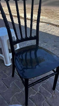 كراسي لون اسود عدد150 للبيع سعره 9 الف  بغداد ‭0776 389 9936‬