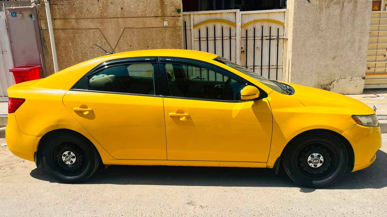 كيا فورتي 2013
رقم بغداد دولي 
مصفر هيئة وغرامات 
بيها تبديل جاملغ وتعديل شاصي واللغد الجهة اليمنه 
سيارة خير من الله مكينه كير تبريد 
صدر جديد تخم تاير جديد سيارة جاهزة 
السعر (70)
مكانها بغداد الزعفرانية 
للاستفسار اكثر /***********
