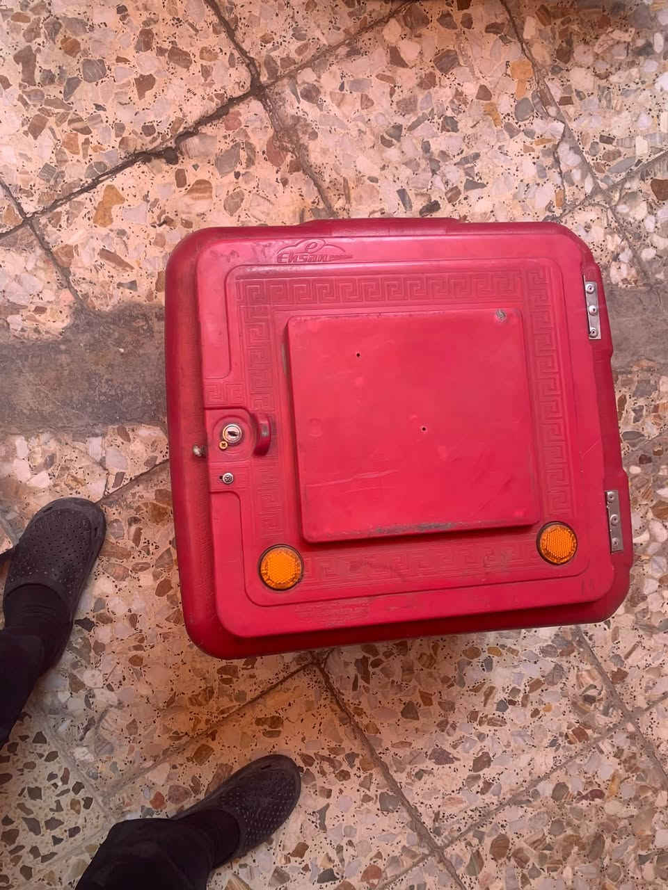 صندوك • للبيع