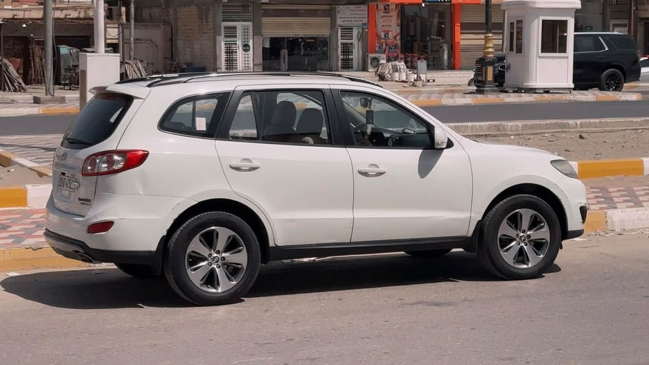 السلام عليكم.. سنتافي.
رقم بغداد بسمي ..   2012 خليجي فول مواصفات 1ع1.  السياره جديد  مكينه 6 اسلندر      
كير كله جديد كشنات كهرباء مانع انزلاق  البصمه ..7 راكب 3قطع ثلاجه  تبريد ..  تخم تاير  جديد
  .. السياره فول الفول ثلاجه  ماشيه 148حقيقي وين ايعجبك افحص السياره جديده حيل كفاله عامه  ... رقم السياره بغداد دولي ابسمي كله جديد  
   سعر  السياره 161 او بيه مجال مكان  السياره  ..ذي قار    الاتصال ع الهاتف ‏‪‏‪‏‪***********
