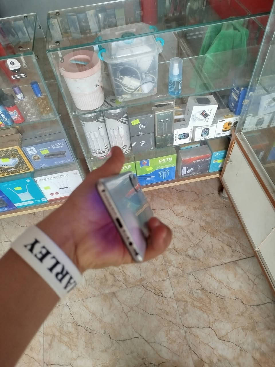هونر X7 • مبدل ايسي • ١٢٨/٨ رام