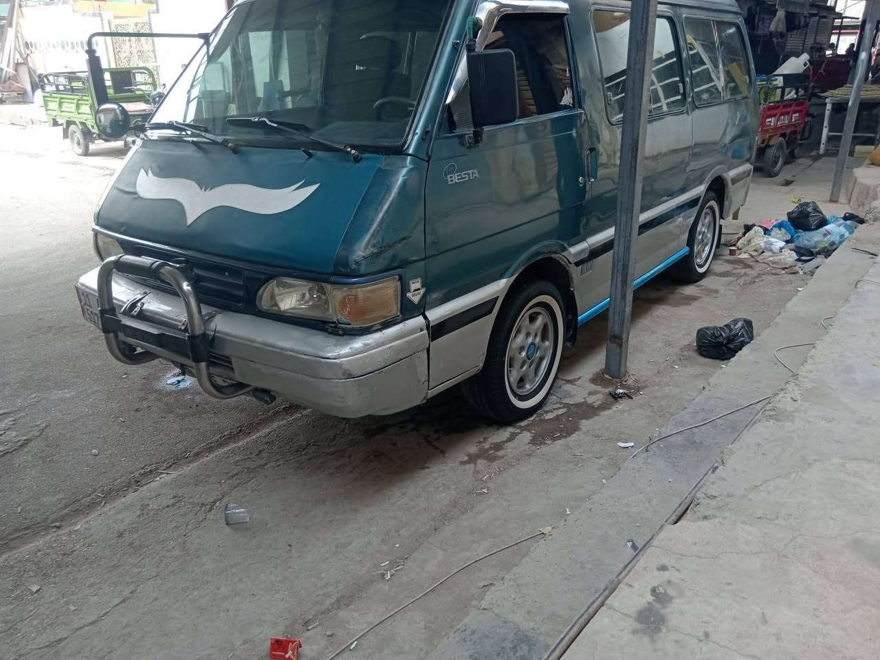 سلام عليكم للبيع كيه بسته رقم بغداد انكليزي ١٩٩٥ كير محرك اكسن مكفولات تخم تاير جاهزه السياره مكفوله من الصبق مكاني ابو غريب للاستفسار *********** رجاء اني مكلف بنشر للاستفسار الاتصال على الرقم
