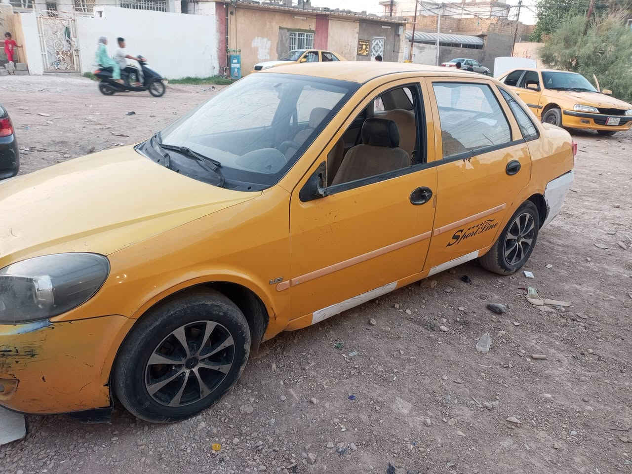 ليفان 520 موديل 11 رقم بغداد احمر راعيه موجود سنويه ظايعه بيه كتاب فقدان من المرور والمحكمه خط والبحث منتهي 2018 مكينه كورله بيه بخار كير عادي ابلادي والكشر شوف العين لا ظربه ولا صبغ مكفول السعر 10 اوبيه مجال مكاني بل كوت ***********
