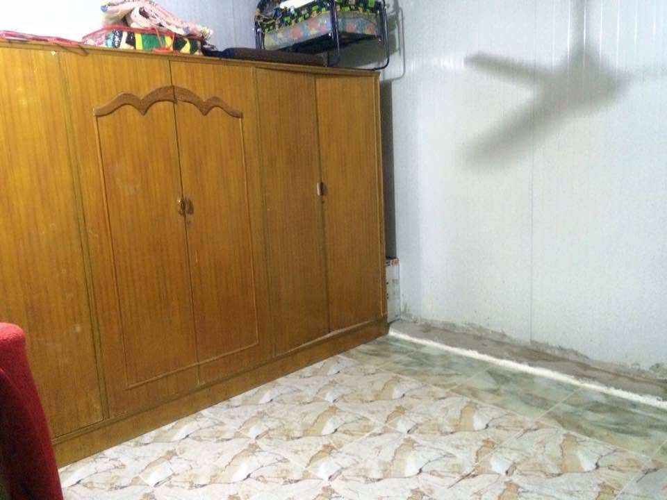 السلام عليكم
دار للبيع المساحه 66 متر طابو صرف يتكون من غرفة وهول ومطبخ وصحيات وغرفه فوك سندويج مكانه حله مركز المدينة شارع الامام علي فرع عكد المفتي قريب من مزار مقام الامام المهدي موقع تجاري قريب سوك المسكف 
سعره 60 مليون 
***********
