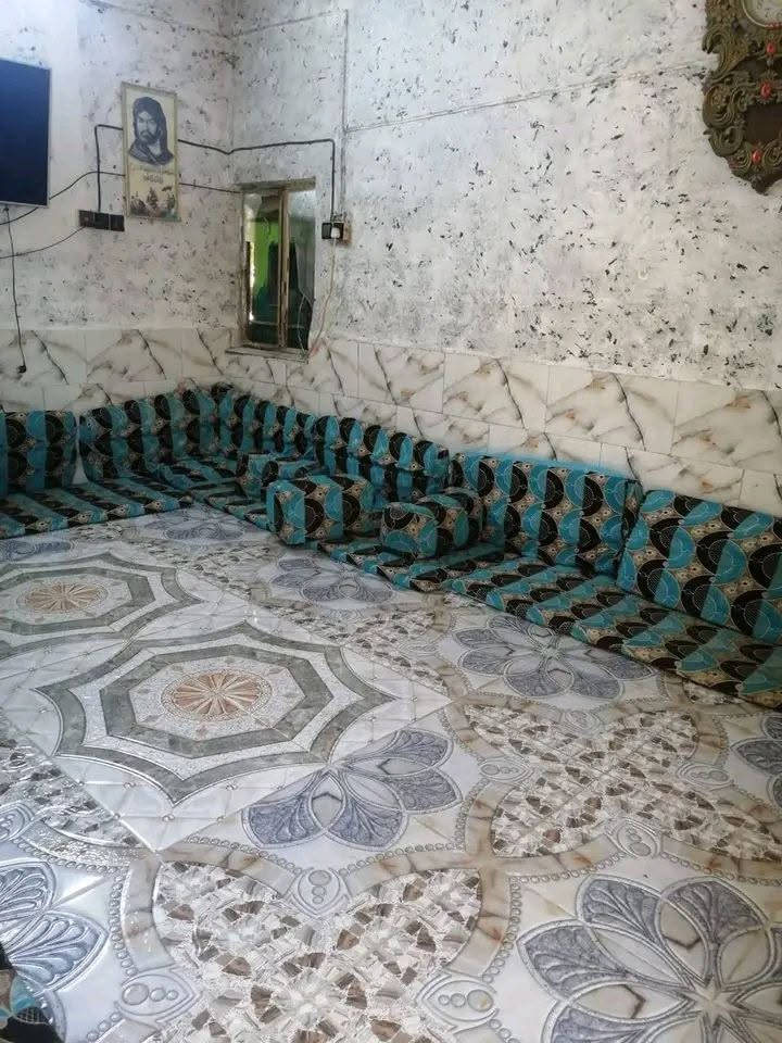 بيت للبيع بمنطقة الرشاد نهاية شارع معمل داليا خلف أفران عدي الحلفي مساحة 100 متر مربع واجهه 10 ونزال 10 صب مسلح استقبال وصالة وغرفة نوم إثنان وحده ارضي والثانية طابق ثاني السعر 28 وبيه مجال شي قليل الاتصال على الرقم *********** واتساب
