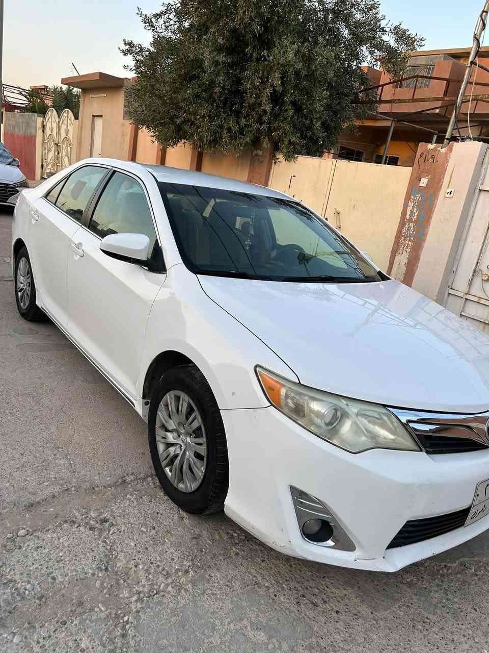كامري LE • ٢٠١٤ • بدون صبغ