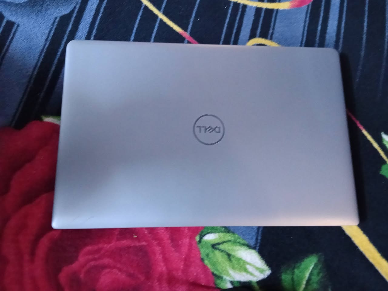 لابتوب نضيفه كلش للبيع 

DELL E5540
Ci7 1370p 14C
Ram 16 DDR5 
SSD 512
VGA 2G mx550 كرت شاشه
15.6 FHD IPS
اتصال او مراسله واتساب 
***********
