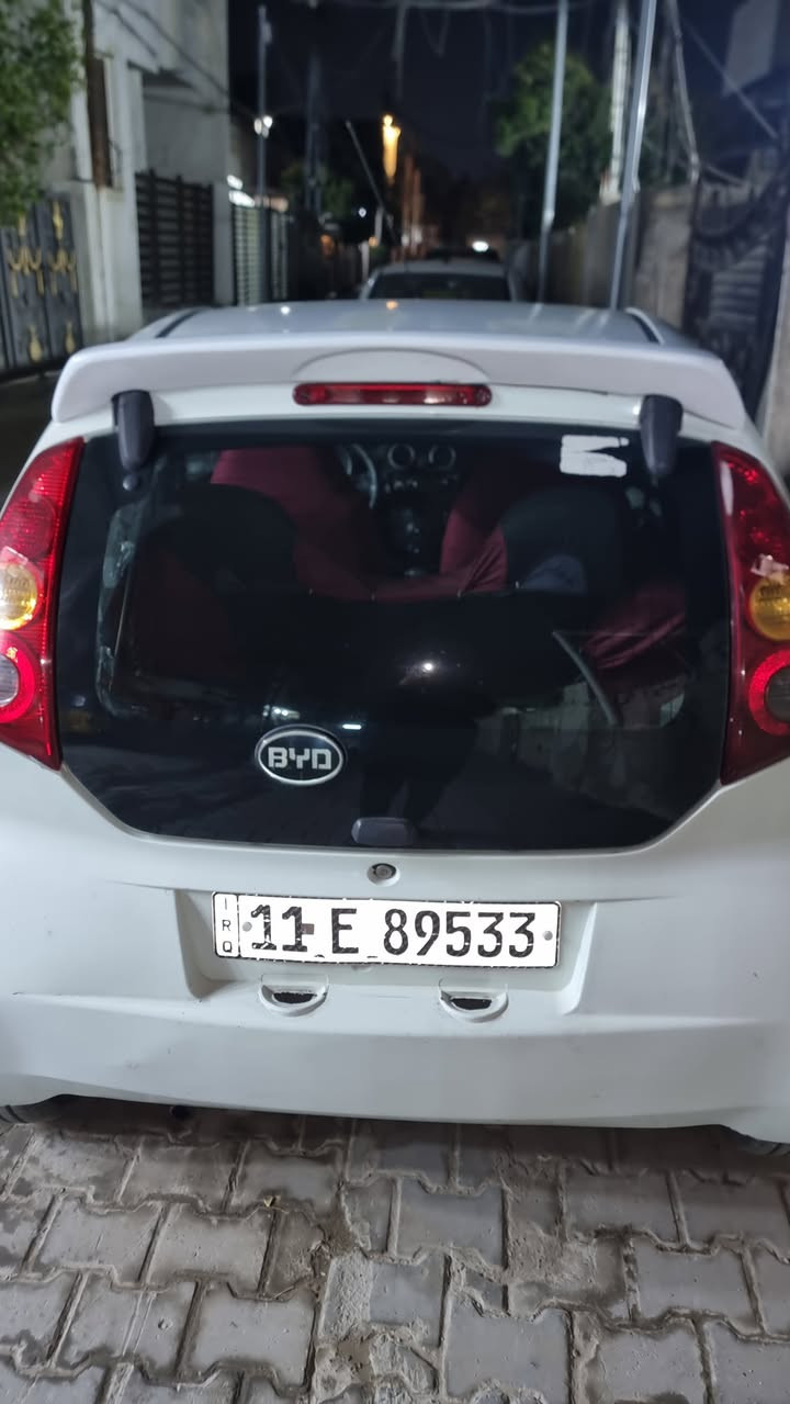 سلام عليكم
BYD f0 2013
سيارة بيهة جاملغ خلفي صبغ فقط 
كشر نضافته وسط 
تفيد لي يريد يتعلم سياقة  ويكضي مشاويرة بيها 
كير مكينه كفاله محرك  كورلا 
حساس + كامرة خلفية
كير اوتو ماتك بصمة 
تبريد ثلج 
رقم بغداد نكليزي 
مكاني بغداد الدورة 
سعر بـ  34 بيها مجال بسيط 
*********** ‎ ***********
متوفر واتساب
