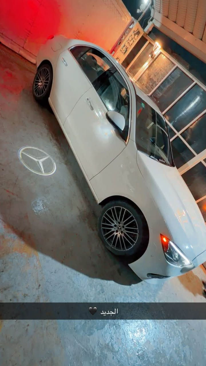 لسلام عليكم 
مارسيدس ٢٠٢٤ 300c
ماشي ١٧km
رقم بغداد ب اسمي 
سياره فول مواصفات
داخل ابيض ملكي 
اناره٦٤لون 
فتحه 
كشنات تبريد تذفئه 
رادار امامي 
ستيرن AMG
كشنات جلد 
سياره حادثها بسيط بدون ايرباك 
موجوده في بغداد 
للاستفسار ***********
بيع أو مرواس جيب٢٠٢٤
