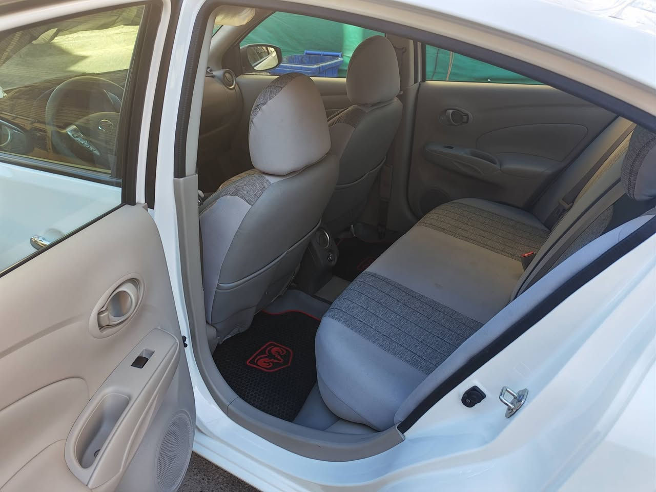 السلام عليكم نيسان سني موديل 2025 سياره جديده خير من الله تبريد ثلج مابيها نقص من كل نواحي رقمها أربيل جديد سنويه بسمي تريد تحويل وكاله حاضر اني ارضيه سياره مغلفه جلد وصندوق هم مخلف جلد وكشنات هم دوشمه وين ميعجبك جيك سياره موصفات معروفه ماكو داعي اذكرهن سعرها 128 ورقه 
رقم هاتف ***********
مكان سياره مدينه الصدر ساحه مظفر
