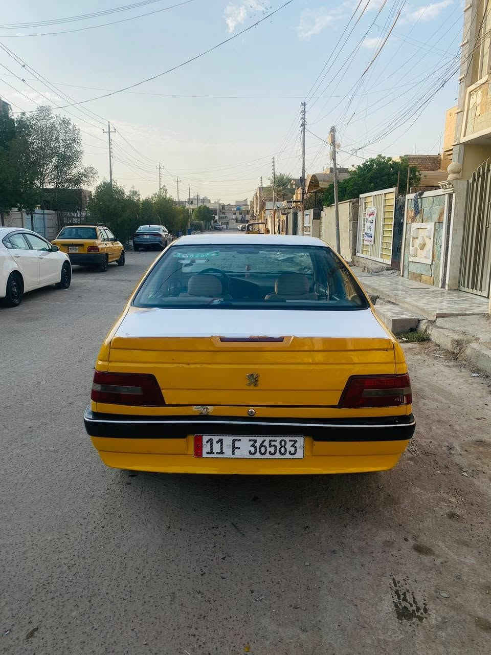 مكلفف بل نشر مكلفف 
بيجو لميس موديل ١٥ سياره حلوه نضيفه بيضه ضربه جاملغ اليسر مثل ما موضح بالصورة السعر ٣٥ وبيه مجال رقم الهاتف ***********
مكلففف بل نشر مكلفف
