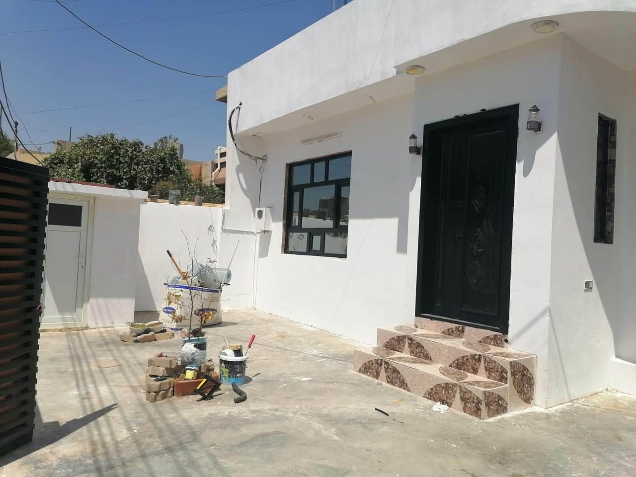 🏡 خانوو بو فروشتن له گه ره كى ده روازه پشت ماركيت شاكار نزيك شه قامى ده روازه

📐 روبه ر :
▪️200 متر

✨ زانیارییەکانی خانوو / موڵك :
▪️  2 ژور نوستن - هول - مطبخ -ميوان - گه راج

💰 نرخ : 75 مليون 

📞بۆ زانيارى زياتر په يوه ندى بكه ن به 
عقارات ستار اكرم بازرگان

*********** ☎️
*********** ☎️

#كركوك #عقارات #عقارات_كركوك
