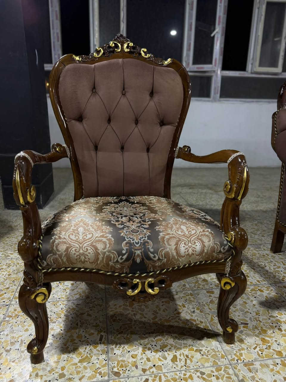 تركي زان عشر مقاعد نضافته ميه بالميه للستفسار خاص
