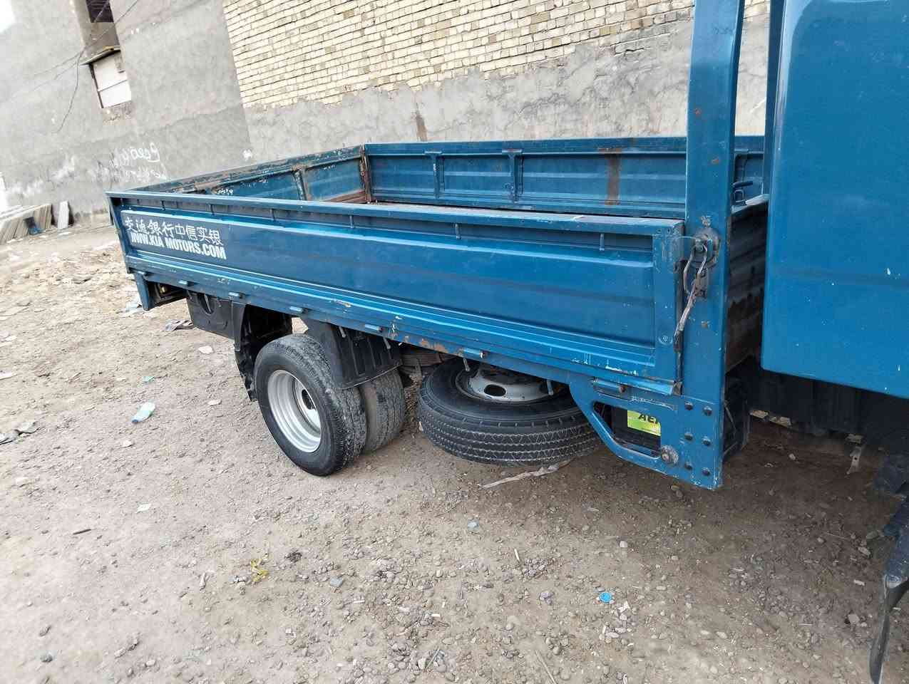 سلام عليكم كيه فحل فنتيره
رقم نبار مشروع وطني 
سنويه صاقطه ٢٠٢٣
سياره مشروع وطني 
شرط تحويل 
عليه غرامات ٤٠٠الف عليه 
سياره كير مكفول اكسن مكفولات شاصي مكفول كفاله عامه
محرك بي بخار ابيعلك كايمه 
تاير خلفي ١٤
صدر نضيف 
اكسن مكفول 
سياره مصبوغه حزم فقط قماره بلاديه 
السعر (٨٠) وا بيه مجال 
مكاني بغداد المشتل 
رقم  ***********
كشنات جلد بلادي بس اني مدوشمه
سياره جوه تخم تاير وا دبل دشبوال
