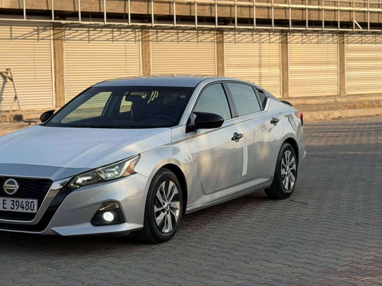 السلام عليكم تحياتي للجميع
NISSAN ..Altima..2020.S
نيسان...التيما ..2020 S
...................................... 
الفئه  S
موديل 2020
لون سلفر
محرك 2500
بصمة تشغيل
ابواب بصمة+ بصمة صندوك
تشغيل عن بعد  
رادار أمامي 
شاشه جبيره +عدم گار پلي 
كامره خلفيه
حساس خلفي
كشنات كهربائي
فول تحكم ستيرن
كروس سرعة (مثبت سرعة)
أشاير مري جانبي
لايتات فول زينون
................................................
سيار ضرر بسيط بدون دواخل جاملغ بونيد صبغ ....كير محرك شرط فحص..أيرباك فقط بردة جوه السايق فقط 
سيارة ماشية 115الف ميل
رقم سليمانية  دولي سنوية رقم هزه كل جديد لغايه 2028  شرط تحويل وكاله
مكان سياره ديالى.. خانقين .استفسار اتصال رقم الهاتف  ***********
