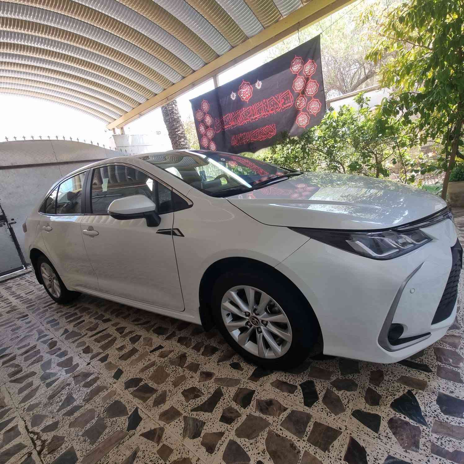 للبيع كورلا موديل 2024 ساز SAS
عرض خاص وجوة السوك شرط

مواصفات فول 1/1
▫️تحكمات ستيرن 
▫️شاشه كار بلي + اندرويد اوتو
▫️ بصمة تشغيل 
▫️بصمة ابواب 
▫️عدادات ديجيتال شاشه 
▫️تبريد قطعتين 
▫️حساس امامي و خلفي 
▫️كامره 
▫️جناح خلفي 
▫️سلايد روف (فتحة سقف )
▫️شاحن واير لس
السياره كفاله بيه طلقه بالقماره منافذه 

رقم جديد وسنويه جديد 
العنوان بغداد البنوك 
🛑 السعر  175 $ وبيه مجال حيل بسيط 
للأستفسار الأتصال ع الرقم ***********
