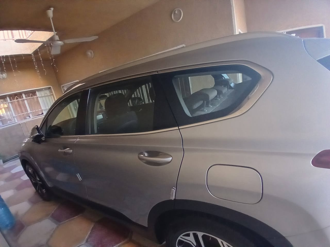 السلام عليكم
للبيع سنتافي 2019 

 وارد خليجي 

محرك 6 سلندر 3500 دوش المرغوب 

7 راكب 

3 قطع تبريد 

قماره حديد 

جنطه يدوي 

بدون شاشه 

ماشيه 90 الف كم 

السياره كفاله عامه من الضربه والتبديل 

فقط الدعاميه الاماميه بيها صبغ يعني مو كلها

كير محرك بلادي ماممدود عليهن سبانه 

تخم تاير جديد حداديه جديده صدر جديد 

مكان السياره صلاح الدين سامراء 

للاستفسار الاتصال علئ الرقم 

***********
