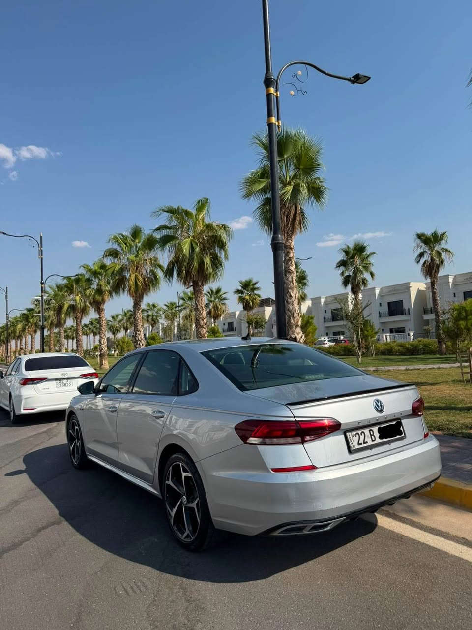 Passat R line 2020 بێ سبوغ 
سەیارەکە بێ سبوغە بێ لێدرانە بۆنیدی بیلادی گۆراوە تەنها سەیارەکە پشت و پێشی کەپسە بەردی گزۆز و رادار گێر و مەکینە و کارەبایاتی هەموو بە شەرتە سەیارەکە فولل فولل ماصفاتە سەیارەکە کوشین خەزنە کوشین جلدە تەبرید مەرکەزیە ٣ مۆدە دەبڵ گێرە سەیارەکە تحویل و غەرامەی بە شەرتە 
سحری ١٣٧ وەرەقە و مەجالێ کەم
***********
*********** أربيل, العراق
