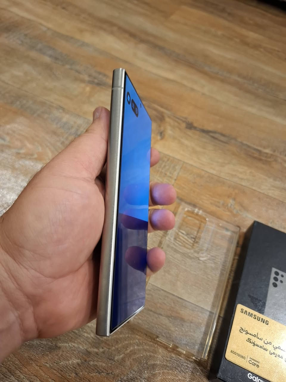 توفر من جديد 
S24 ultra
 256GB 
نظافه 💯 
كامل ملحقات 
ضمان الوكاله 
كارتونه مطابقه 
السعر 875 الف 
بغداد الكرخ 
يوجد توصيل 
***********
**مستبدل شاشه اصليه وكاله وكبس وكاله ومراح تعرفه بس للامانه اكلك بيه
