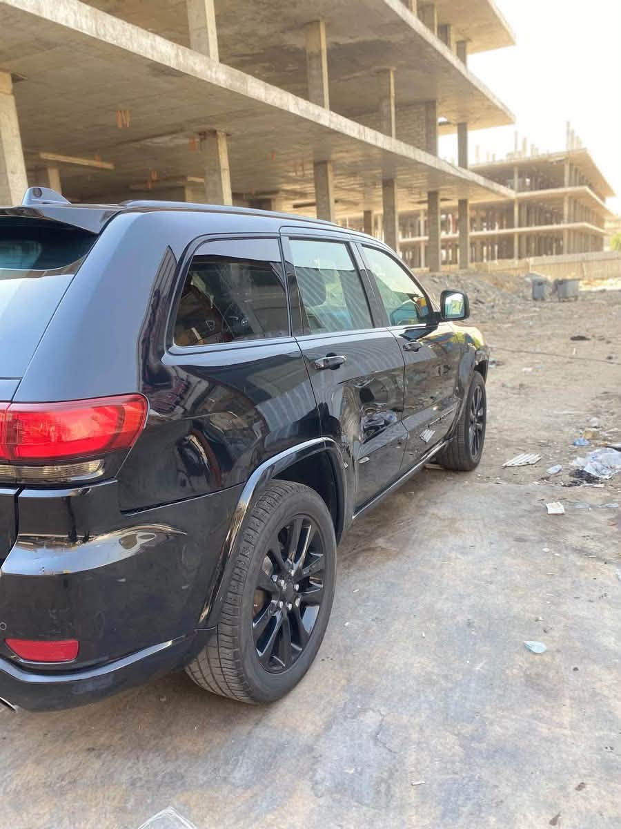 جيب كراند شيروكي
موديل 2019

امريكي 6/3600  سلندر 

حادث جاملغ وبنيد 

مواصفات

دفع رباعي 

فتحة سلايد

كشنات ستيرن تدفئة

رادار خلفي 

تشغيل عن بعد 

جنطة كهرباء 

بصمة ابواب 

انضمة قيادة / سبورت_ ايكو _نورمار

اوتو ستوب

مانع انزلاق

مكان بغداد 

سعر 190 وبيها مجال 

هاتف / ***********
