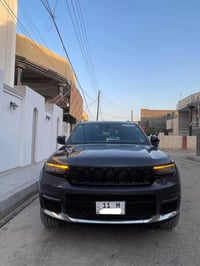للبيع او مراوس بجارجر السلام عليكم جيب كراند شيروكي 2023 بلاك توب رقم ...