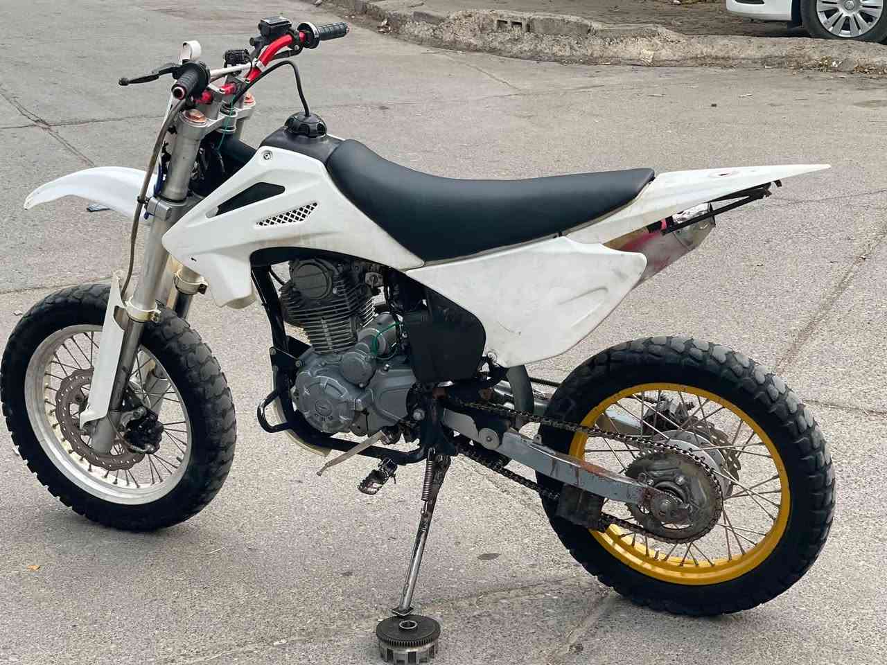 بسم الله الرحمن الرحيم 

CRM 250 cc

2021

مەکینەی ٢٥٠ ایە تا بڵێی بەقوەتە   ویلو دەبڵ و ئیستۆپی پێشو دوای مەزبوتە   بەس دوکەڵ ئەکات ماتۆڕەکە  ماڵی کەژو کێوە

سعری ٣٩٠ هەزار و مەجالێکی  کەم  

***********

***********

دەستخۆش ئەدمینی بەڕێز🌹
