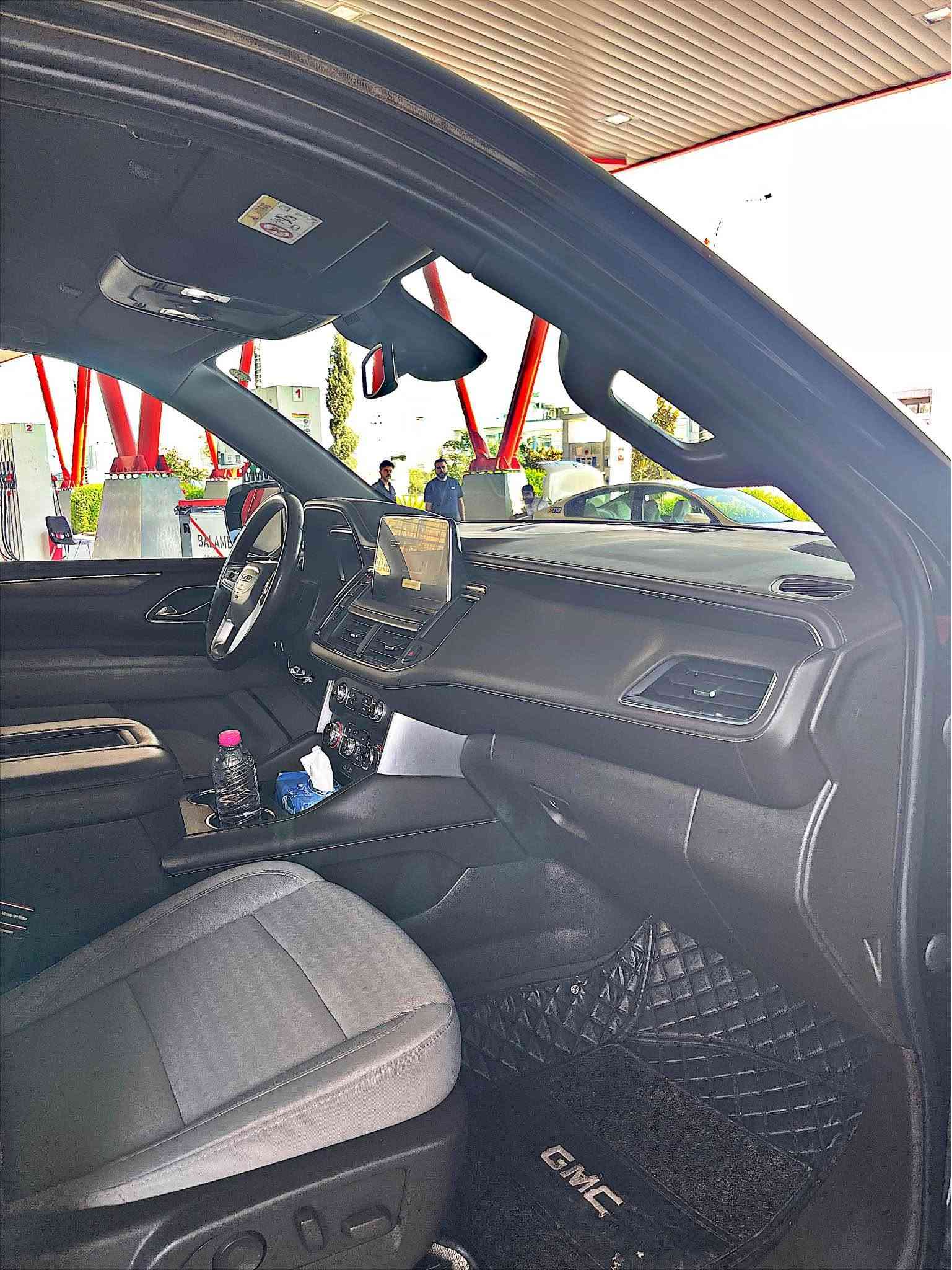 🚘 gmc یۆکۆن ٢٠٢٣ sle🔥

✨ مۆدێل: 2023 خلیجی 
✨ مۆتۆر: V8 5.3L
✨ گێڕ: ئۆتۆماتیک ، 10 گێری عادی 
✨ ڕۆیشتن: تەنها 67000 KM , 42 miles 

✨ درايف: 2WD قفڵ ئەکسل 
✨ سەیارەکە سێرڤسی کاملی بۆ کراوە 
✨ ڕاداری پێشەوە + پشتەوە + تەنیشت بەشەرت 
✨ گێر و مەکینە بەشەرت 
✨ چوار تایەی تازەی لە ژێرە 
✨ سەیارەکە هەموو شتێکی بەشەرت بەس ماشاللە ی دەوێت بە شێوەیەکی زۆر جوان و پاک ماوەتەوە 

🔹 شاشەی گەورەیە 
🔹 Apple CarPlay / Android Auto
🔹 کامێرای دواوە
🔹 شاشەی دیجیتاڵی بۆ زانیارییەکانی شۆفێر
🔹 سیستەمی ئەمنی و ئاگادارکردنەوەی پێشەوە
🔹 Forward Collision Alert
🔹 Front Pedestrian Braking
🔹 Bluetooth
🔹  سێ ڕیز دانیشتن و شوێنی فراوان بۆ خێزان 
🔹 سەیارەیەکە زۆر گونجاوە و زۆر پاکە 
✨ سەیارەکە سەنەوی تازەیە و غرامە و تحویل بەشەرت 

بۆ زانیاری زیاتر : 
Viber 
Whats app 
*********** 
*********** السليمانية, العراق

