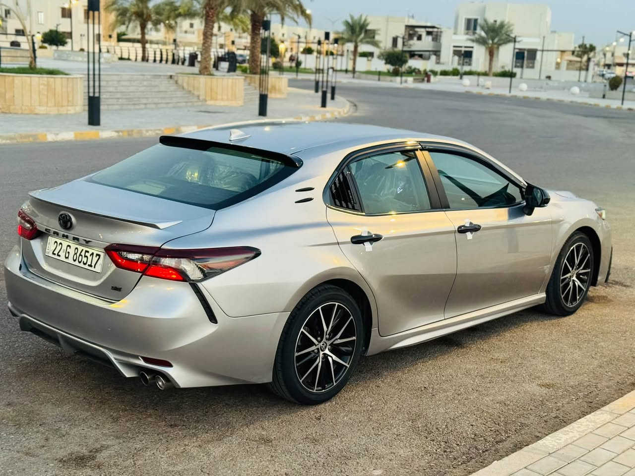 السلام عليكم

تويوتا كامري  سلفر Camry 2023 SE  
رقم اربيل تحويل مباشر سنوية 28 

بجم كبس  💯
حجر صالنصه رادارات بيلادى 
انظمة قيادة ‏‎‏Eco _  Normal _ Sport 

‏‎مواصفات ..
نقطة عمياء
شفتات ستیرن 
كشنات كهربائي 
‏‎کشنات جلد

شاشة 
كاميرا 
تحكمات ستيرن و تحديد سرعة

‏رادار امامي
رادار جانبي
 تحديد مسار

محرك 4 (سلندر)
كير ومكينة بشرط 
الضرر : ٣ قطع سونار مرفق بالمنشور 
جاملغين خلفي وقبق صندوك بلاد

سعر 179 
مكان السيارة / تكريت
‏‎ هـ***********
