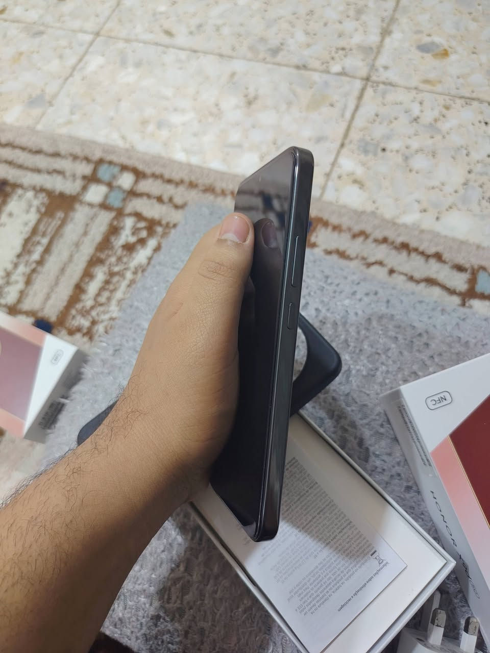 هونر X9d 5G لون اسود نضيف جداً مستعمل لمده شهر مع كامل ملحقاته مثل متشوفون بالصور مكاني بابل حله ابو غرق
للاتصال/ *********** 
هونر X9d 5G لون اسود نضيف جداً مستعمل اقل الشهر مع كامل ملحقاته مثل متشوفون بالصور مكاني بابل حله ابو غرق سعره 460 وبيه مجال قليل للشراي
