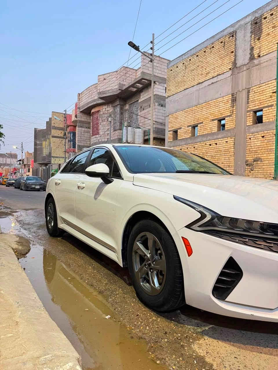 السلام عليكم للبيع K5
وارد امريكي ▪️

الموديل : 2022▪️

المحرك : 1600 Turbo GDI 🚀

المواصفات: 
قطعة تبريد وحدة  ▪️
رادار ▪️
3 انظمة قيادة▪️
كروس مثبت سرعة▪️
نقطه عمياء▪️
كار بلاي بلادي▪️
وخير من الله بعد مواصفات ▪️
رقمها لطيف ومميز ™️

بالنسبة للحوادث:
حادثها بامريكا موضح ب الصور بالاضافة حادث بالعراق جاملغ فقط موضح ب الصور ايضاً

وهذا رقم الشاصي ابحث براحتك وشوف 

5XXG14J25NG139307 

السعر : 160 وبي مجال ان شاءالله 

مكاني البصرة والرجاء التواصل على هذا الرقم اتصال او 
واتساب *********** 📞
