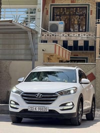 توسان 2016 رقم بغداد الجديد الانكليزي  ماشية88 الف حقيقي  محرك 2000 دو...