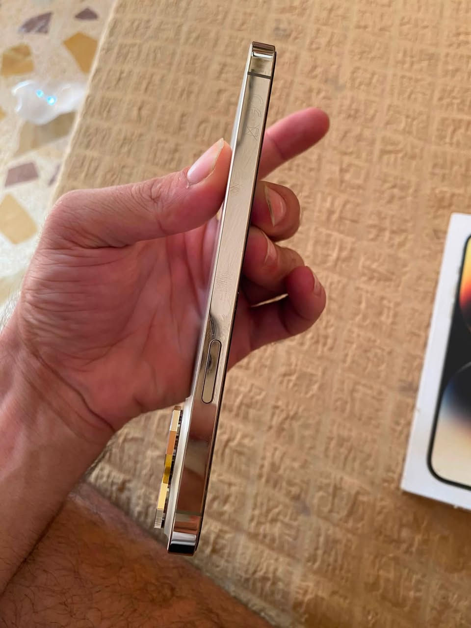 ١٤بروماكس 
ذاكره ٢٥٦
بطاريه ٧٨
جهاز شرق اوسط
الجهاز على ايدي كارتونه ويا فقط فطر بالضهر 
ما داخل صيانه ابد السعر ٨٠٠قفل افحص وين ما يعجبك 
عنوان سامراء ***********
