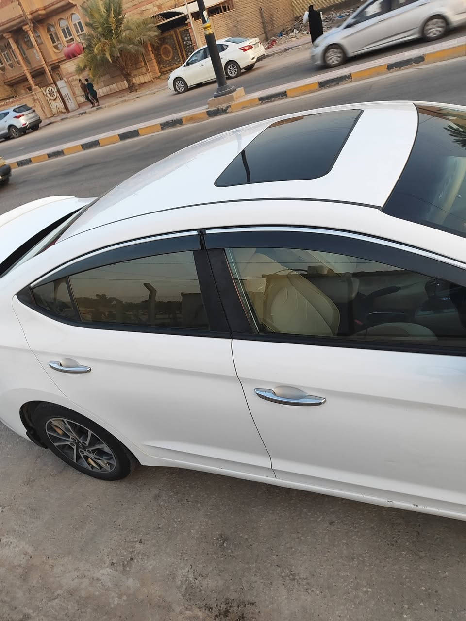 النترا 2019سوبر رقم بغداد باسمي ماشية 166الف سنويتها لل 2030 فول عدا البصمة كير مكينة تبريد كله على الفحص مكانها بالنجف اريد مراوس بموديل 2020 بيها صبغ نصف جاملغ خلفي  ويارد بالبنيد للاتصال هذا رقمي
***********

