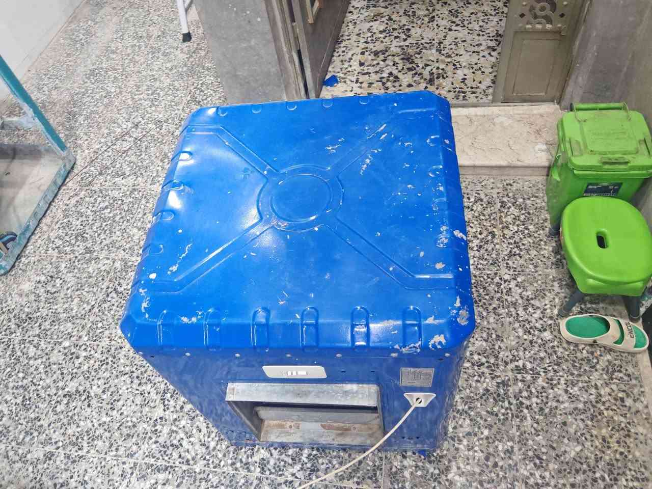 للبيع العنوان بالتفصيل بغداد حي النصر قرب بانزين خانه بنسيان موبايل ***********

