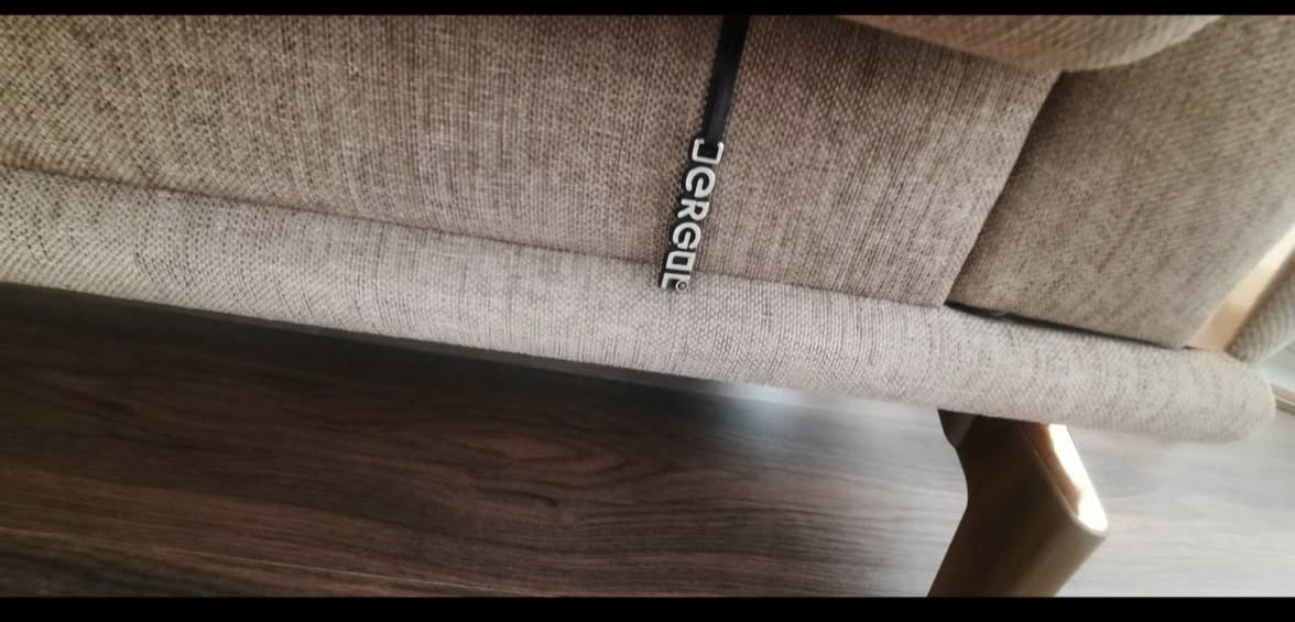 طخم ماركة تركي اصلي ٨ مقعد غير مستعمل نهائيا ولا دقيقة
السعر ١٠٠٠ $ قابل للتفاوض 
*********** واتس اب موجود 
موقع اربيل

