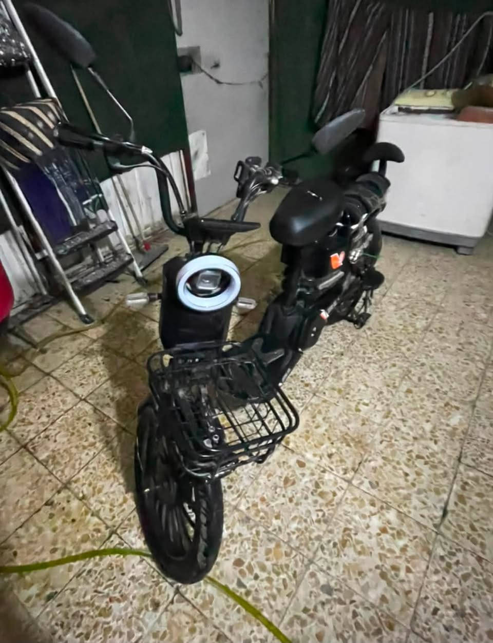 السلام عليكم دراجه شحن للبيع مستعمل قليل موديل 2024 6بطاريات وجديده سرعتها 99 نوع korea mr وسعر البيع 300وبيها مجال المكان بغداد الشعب نهايت الفورتات رقم التواصل ***********
