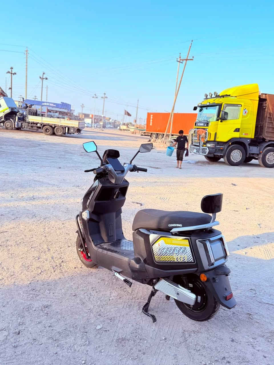 السلام عليكم دراجه شحن للبيع  نضيفه جدآ مستخدمه شي قليل
كلشي جاهز بيها من كهربائيات اللايت ليد امامي قوي 
دبل شاره 
 
البريكات دسك امامي وخلفي 
دراجه نضيفه بمعنا الكلمه
السعر 825وبيها مجال 
الرقم ***********
الموقع الزبير
