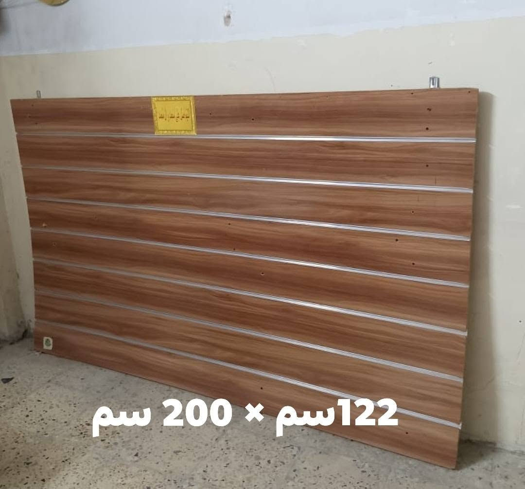 ********** طبقات mdf*********'***
* طبقات  mdf ( 18 ملم مستعملات نظيفات) لتعليق الاكسسورات سكك المنيوم 
* العدد / 2 طبقتين.
* هوك تعليق ( شيش ستيل) عدد 60قطعه. 
* قياس الطبقه الأولى/122سم × 230 سم.
*قياس الطبقه الثانيه / 122 سم ×200 سم.
* السعر الكلي / 80 الف دينار. 
*بغداد جسر ديالى القديم شارع ٦٠ مجاور مدرسة حليمة السعديه للبنات.
* للتواصل / واتساب ***********
* لايوجد خدمة توصيل.

نص مكتوب في الصور:
- 122 سم × 230 سم
- 122 سم × 200 سم
- 60 قطعه هوك