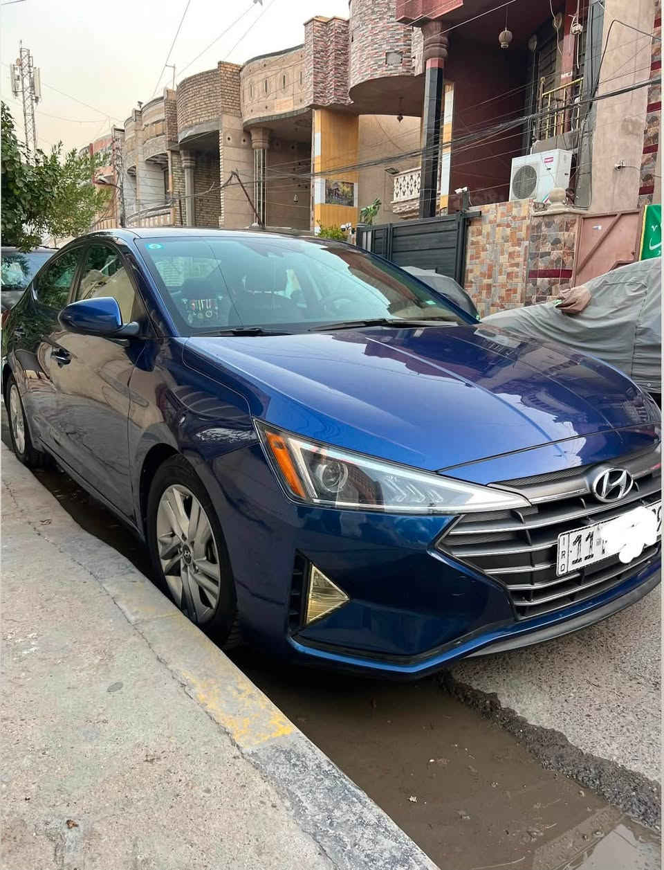 🚘 هيونداي النترا 2020 – نص فول | وارد أمريكي 🇺🇸
🔹سنويه 2031 باسمي تحويل سريع
🔹حادثها فقط مبدله الدعاميه الاماميه بدون اي ضرر يعني حالها حال الكلين
🔹 محرك 2000 DOHC
🔹 گير أوتوماتيك محور  (AT المرغوب)
🔹 ماشية 67 ألف ميل
🔹 تحكم ستيرن
🔹 3 مودات للقيادة/السرعة
🔹 حساسات أمامية وخلفية
🔹 حساسات جانبية
🔹 كاميرا خلفية
🔹 شاشة وسطية
🔹 مثبت سرعة
🔹 تحكم كهربائي بالمرايا والزجاج
🔹 تبريد ثلج + تدفئه
🔹تخم تاير جديد
‏🔹 ABS + Airbags
🔹مانع انزلاق
سياره جدا نضيفه مالايحتها الشمس مال جناي وخير من الله وتجي تشوف بعينك شكد محافظ عليها 
بيها شخطات جدا خفيفه وممببنه نهائيا 
الرادار شويه يشكل يحتاجله ضبط 
اما باقي السياره مكفوله من الدعاميه للدعاميه 

💰 السعر: [السعر١٣٥ ورقه)
📞 للتواصل: [***********]
مكاني بغداد الحريه
