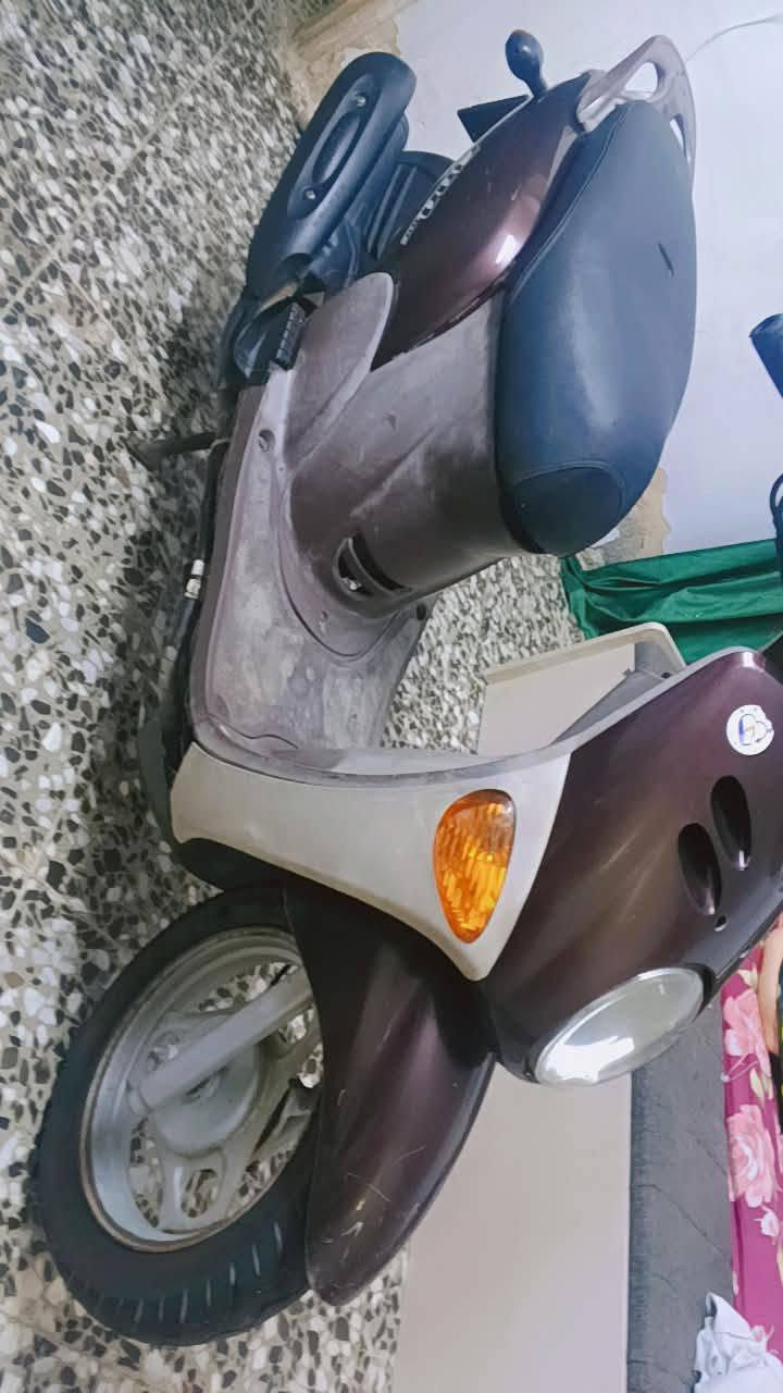 سلام عليكم دراجه فله مكفوله من تبخير وكفر تجار دراجه نضيفه  مثل ما واضح بالصور ما مفتوحه سعر 750وبيهه مجال رقمي***********

