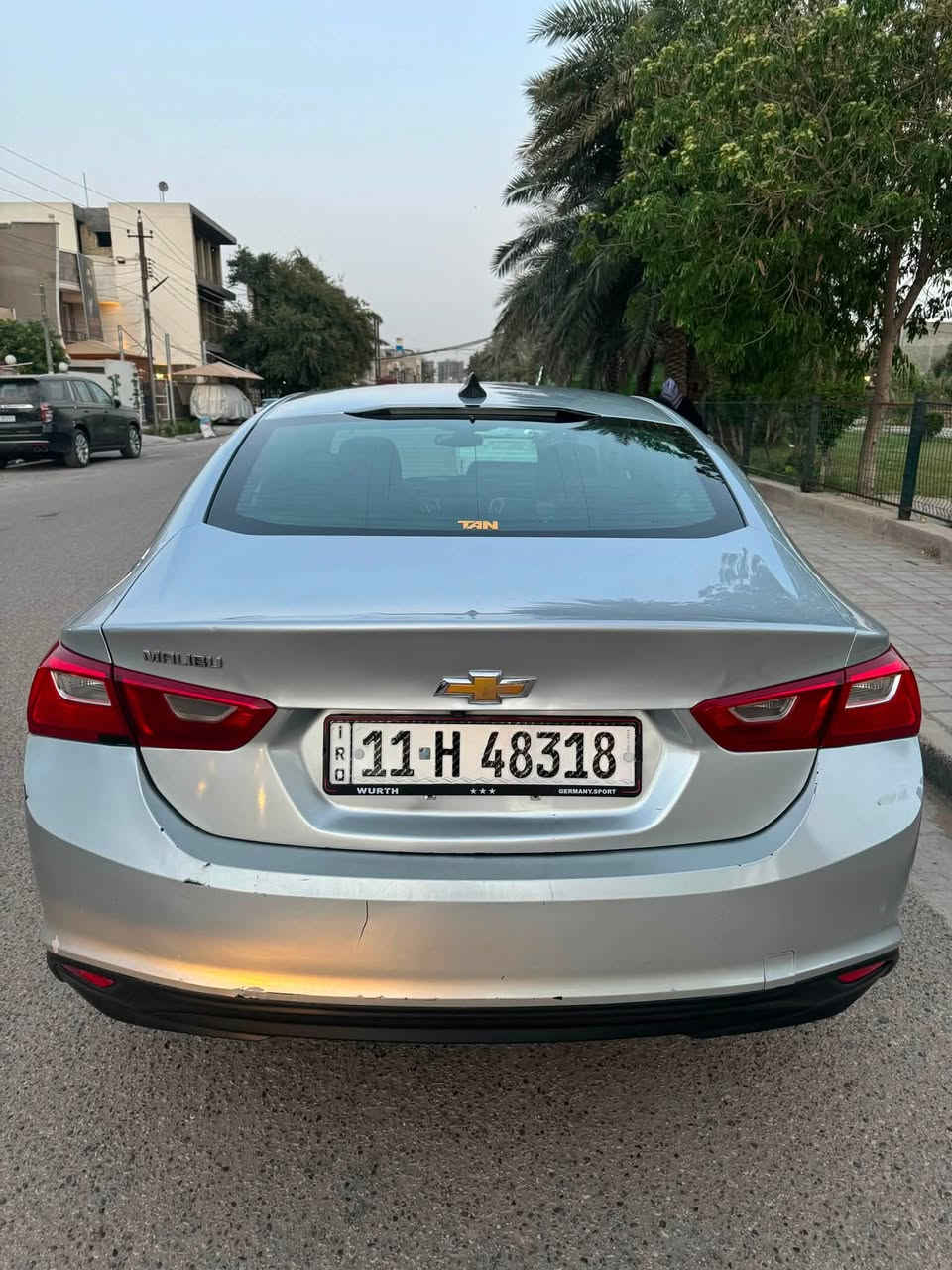 سلام عليكم 
ماليبو للبيع موديل 2018 رقم بغداد الجديد بأسمي 
 السياره مواصفات LT المعروفه 
شاشه 
تحكم ستيرن
مثبت سرعه
دخول ذكي
اربع بصمات
لايت زنون اصلي
السياره جاهزه من كلشي
باتري جديد 
حداديه جديده
تايرات جديد
فيت بم جديد
السياره كامله 
ماشيه 150 الف 
حادثه // هلال مال رقم الخلفي صبغ فقط ودعاميات وهنانه بارد بسيط باب بصف السايق ومبدل محرك جديد زيرو 
السعر 106 ورقه وبيها مجال بسيط
رقم ***********

