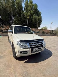 باجيرو ٢٠١٤ • محرك ٣٥٠٠ • ماشي ٢٢٥ ألف