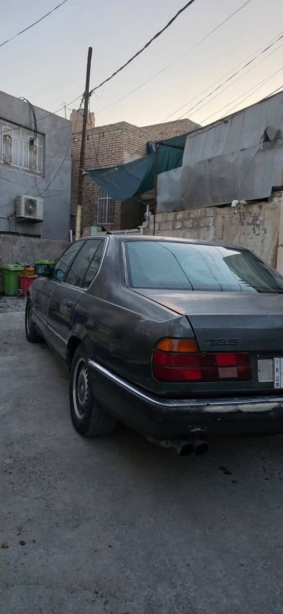 السلام عليكم بيم دبليو ٧٣٥ مديل ٩٠ لبيع او مراوس مكينه جديده حداديه جديده تخم تاير جديد بسمي السياره لحد 31 سنويه السياره خير من الله تبريد شغال تدفئه شغاله السعر 33 ورقه بيه مجال رقمي *********** مكاني حله
